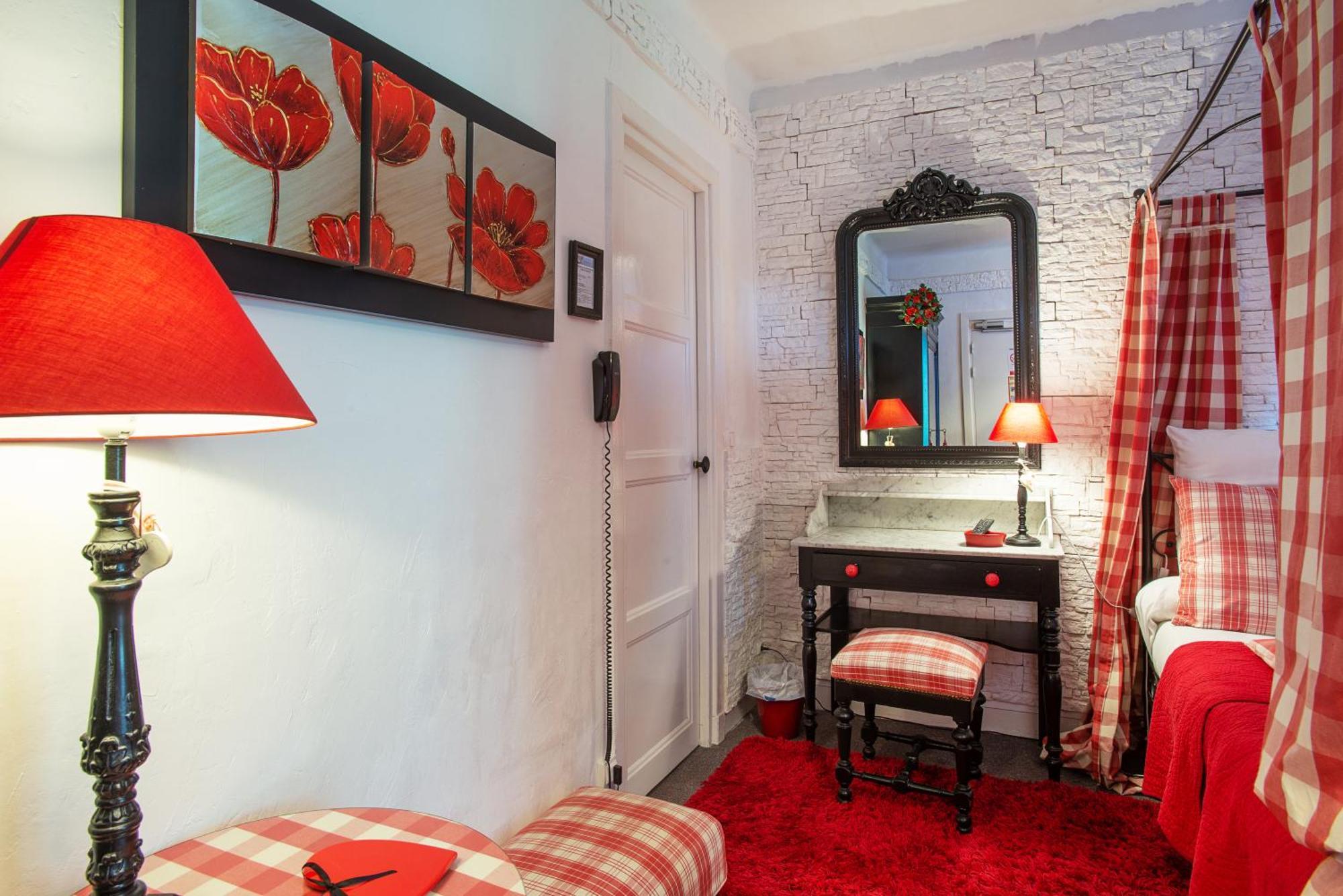 Hotel Boutique Saint-Louis Лизио Екстериор снимка