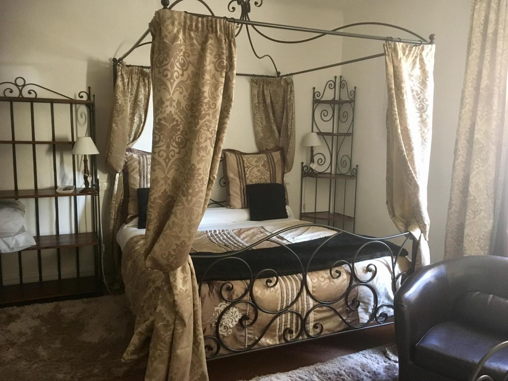 Hotel Boutique Saint-Louis Лизио Екстериор снимка